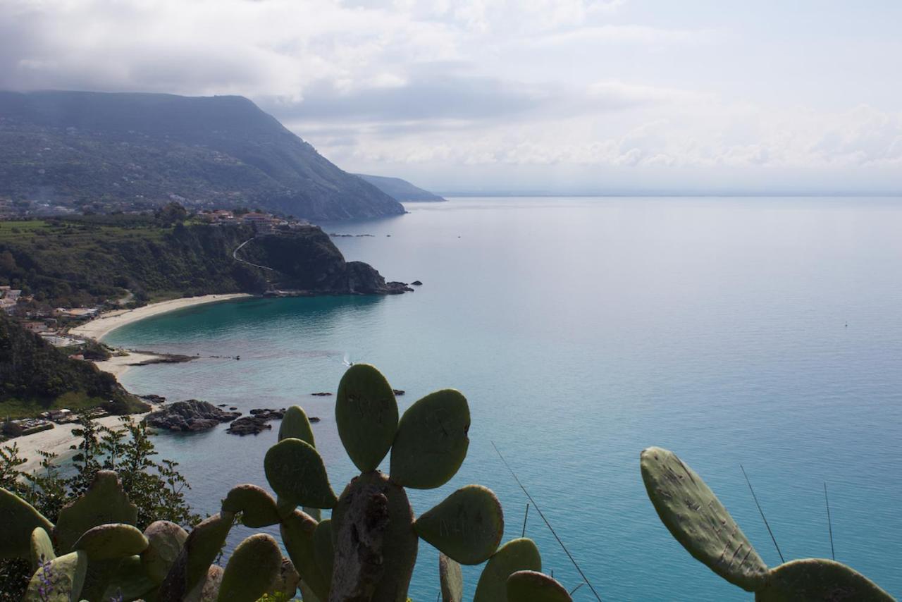 Villamargherita Capo Vaticano Exterior photo