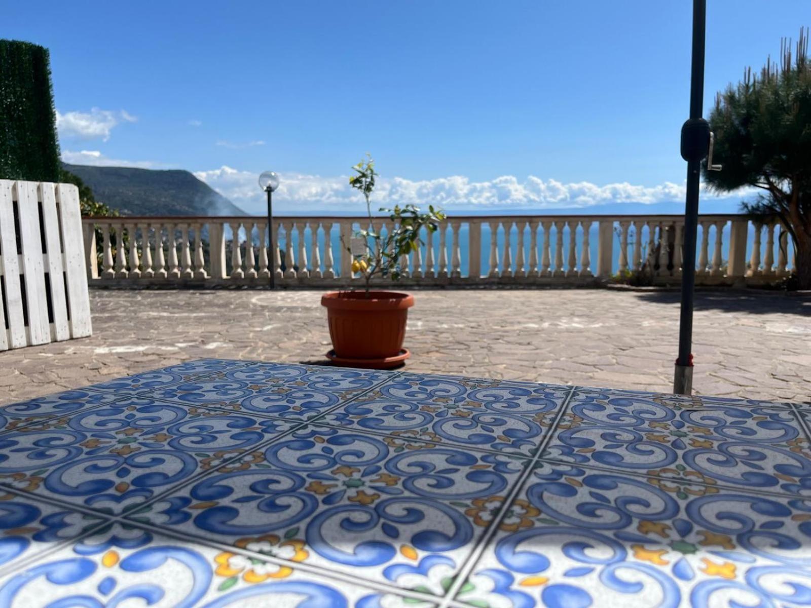 Villamargherita Capo Vaticano Exterior photo